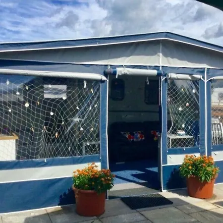 Ferienhaus Schoener-wohnwagen-400-meter-vom-meer-in-groemitz *